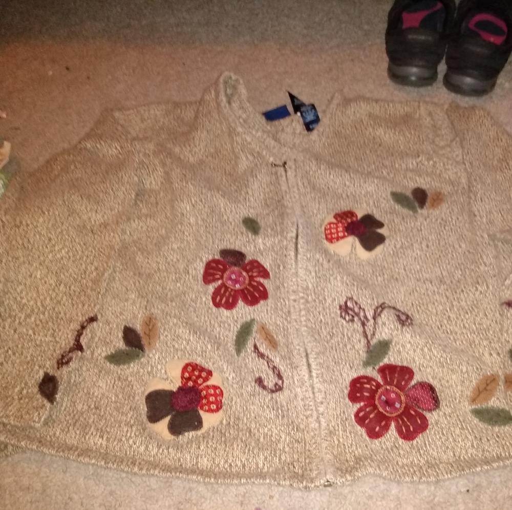 Capris - Picture 2 of 8